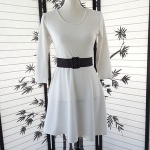 Vintage 1990s White Textured 3/4 Sleeve Fit and Flare Dress